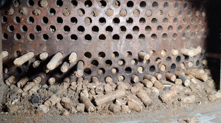 Granulator mold clogged.jpg